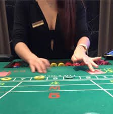 megawin login Android App home screen with football leagues, live tables, and slots